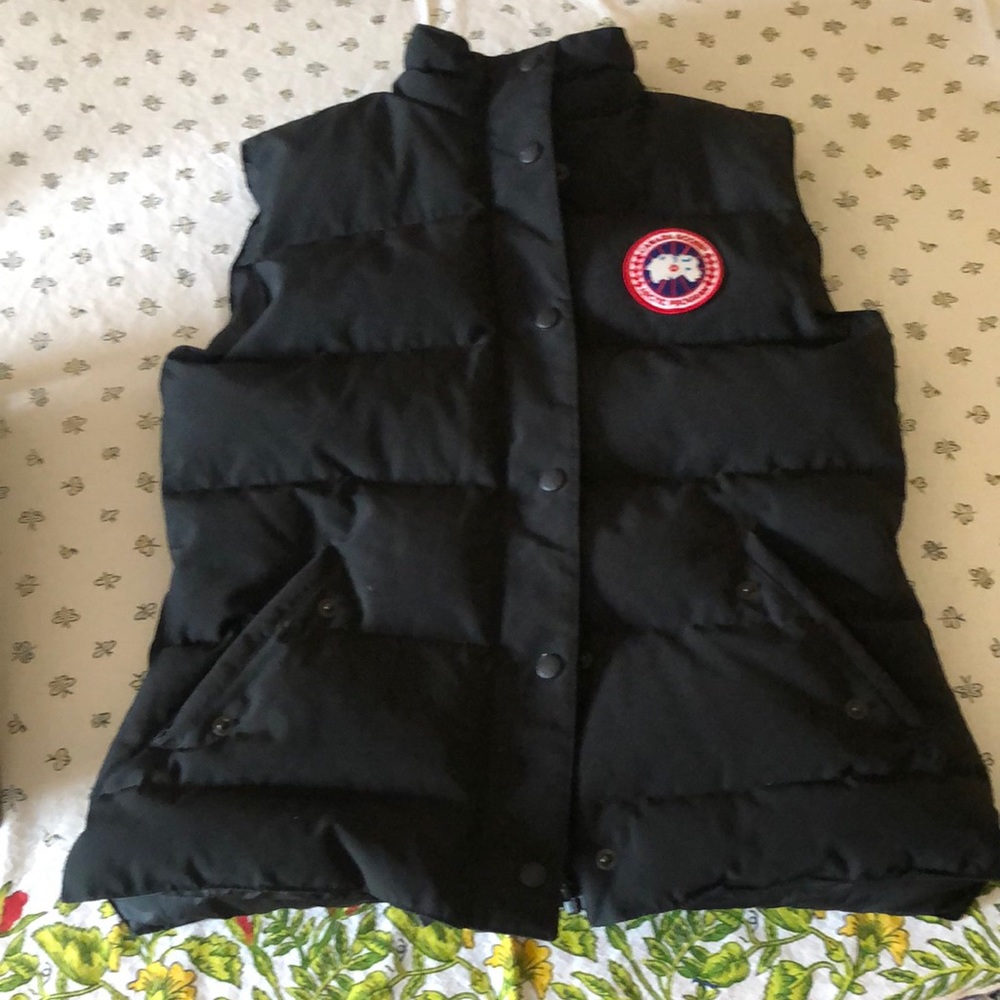 Black canada goose vest